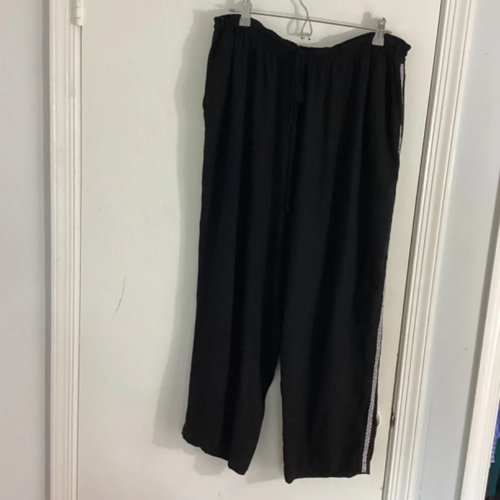 NWT DR2 DANIEL RAIN PLUS 3X BLACK RAYON ANKLE PANTS ELASTIC WAIST RELAXED FIT - Picture 3 of 11